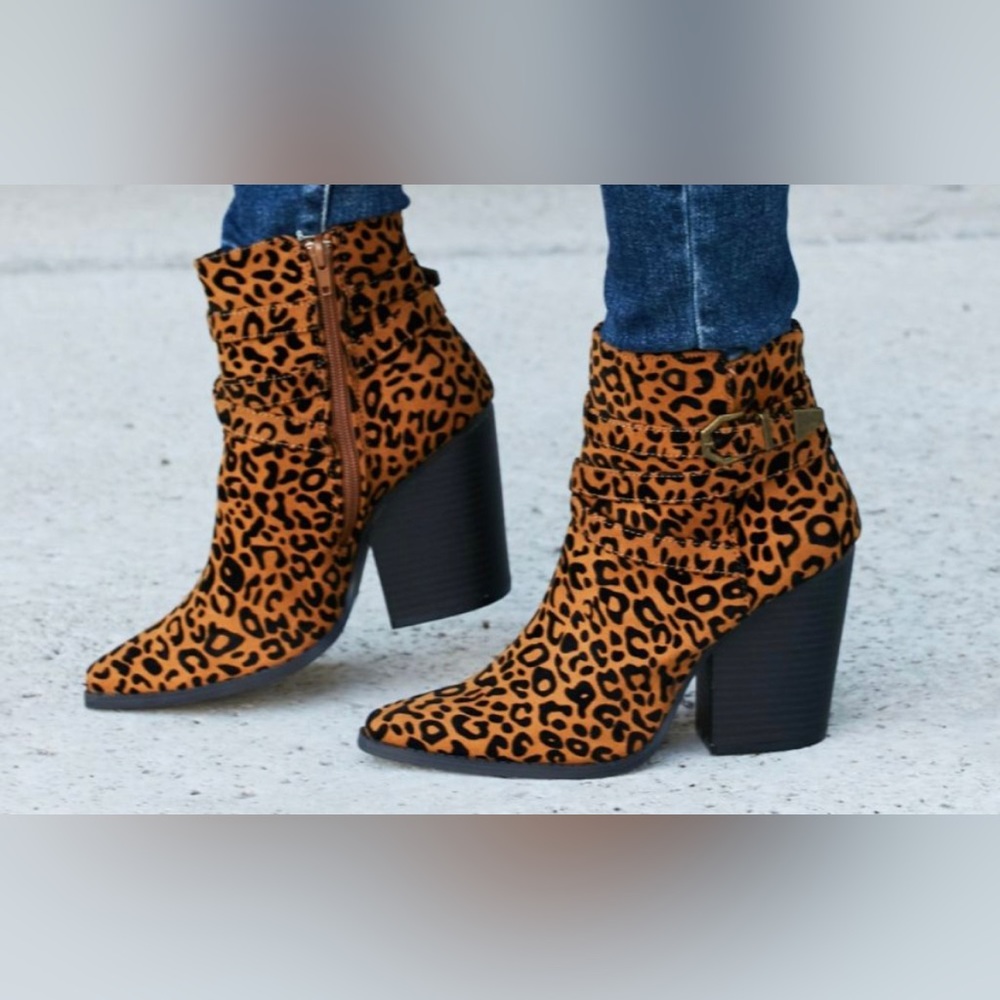 Qupid Leopard Buckle Detail Booties 11/25